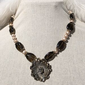 Chic Black and Gold Floral Necklace
